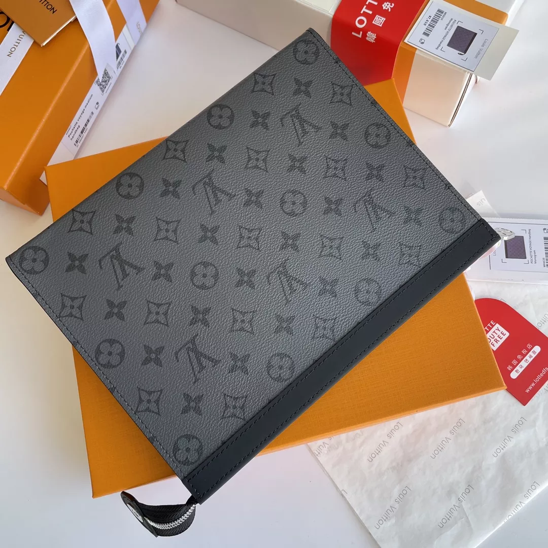 DailyWear 4011 Louis Vuitton AAA Quality Wallets - Image 4