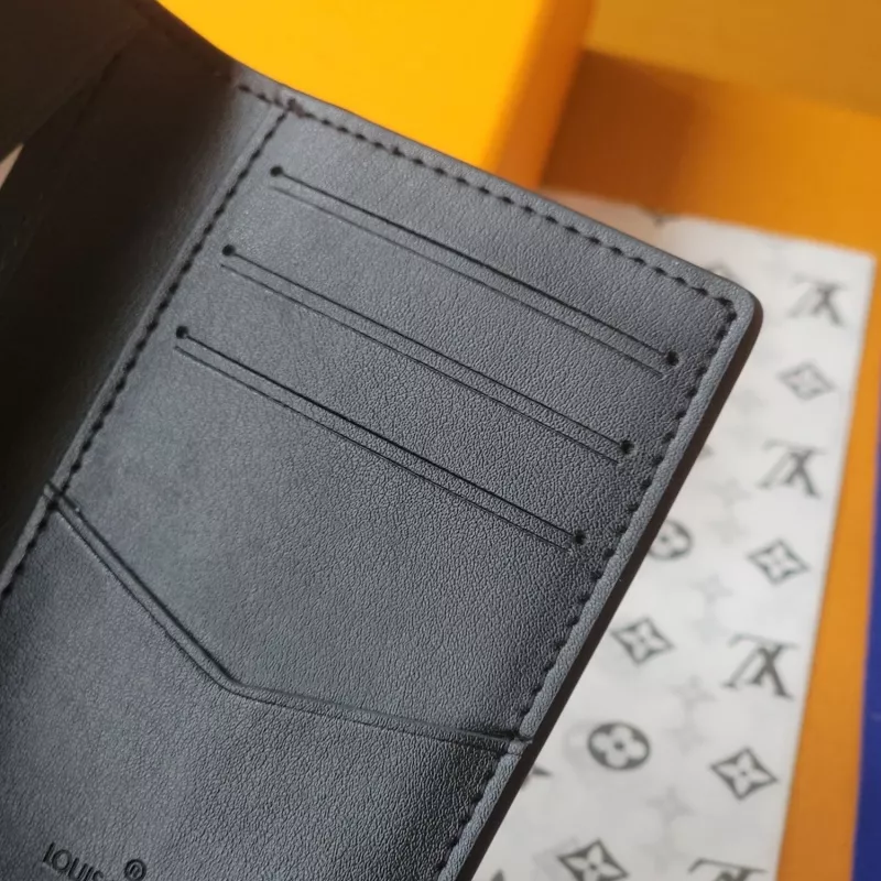 DailyWear 7700 Louis Vuitton AAA Quality Card Case - Image 7