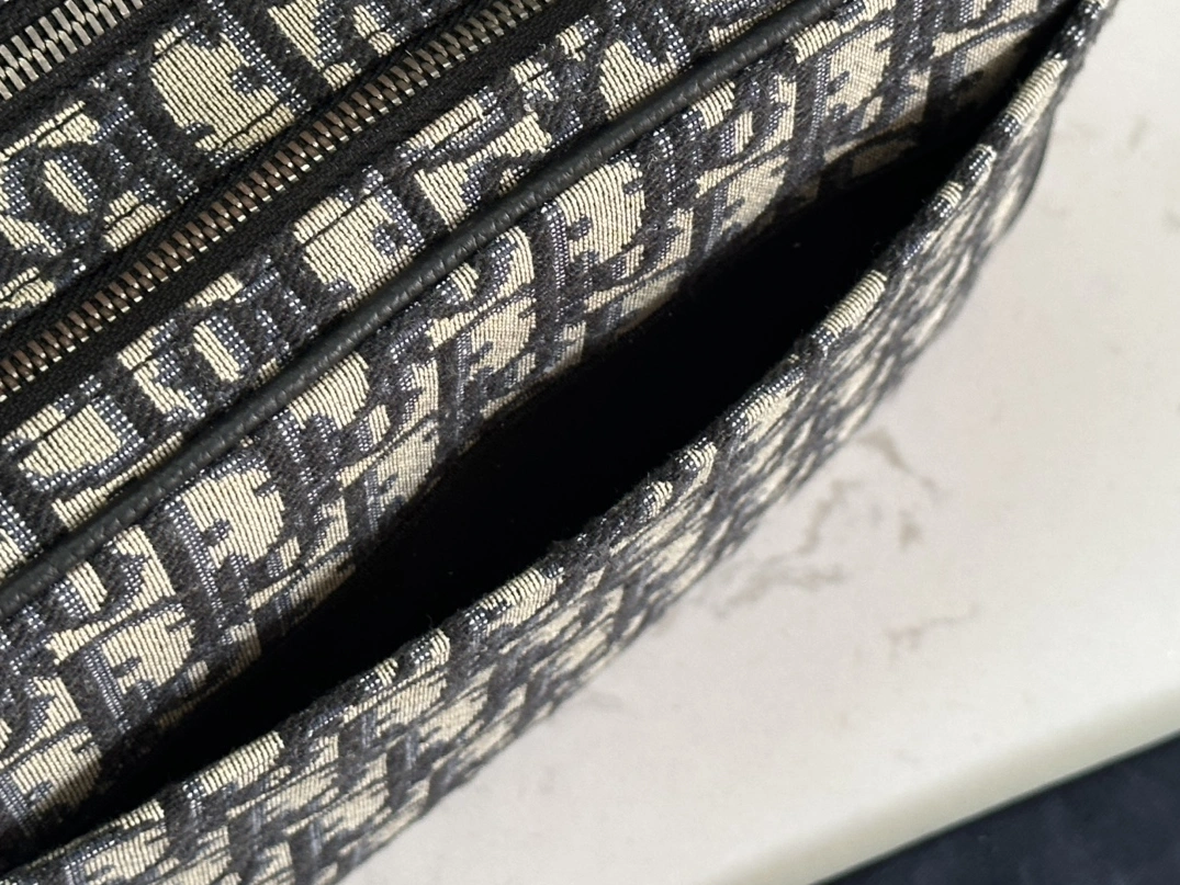 Durable 462 Christian Dior AAA Man Messenger Bags - Image 6