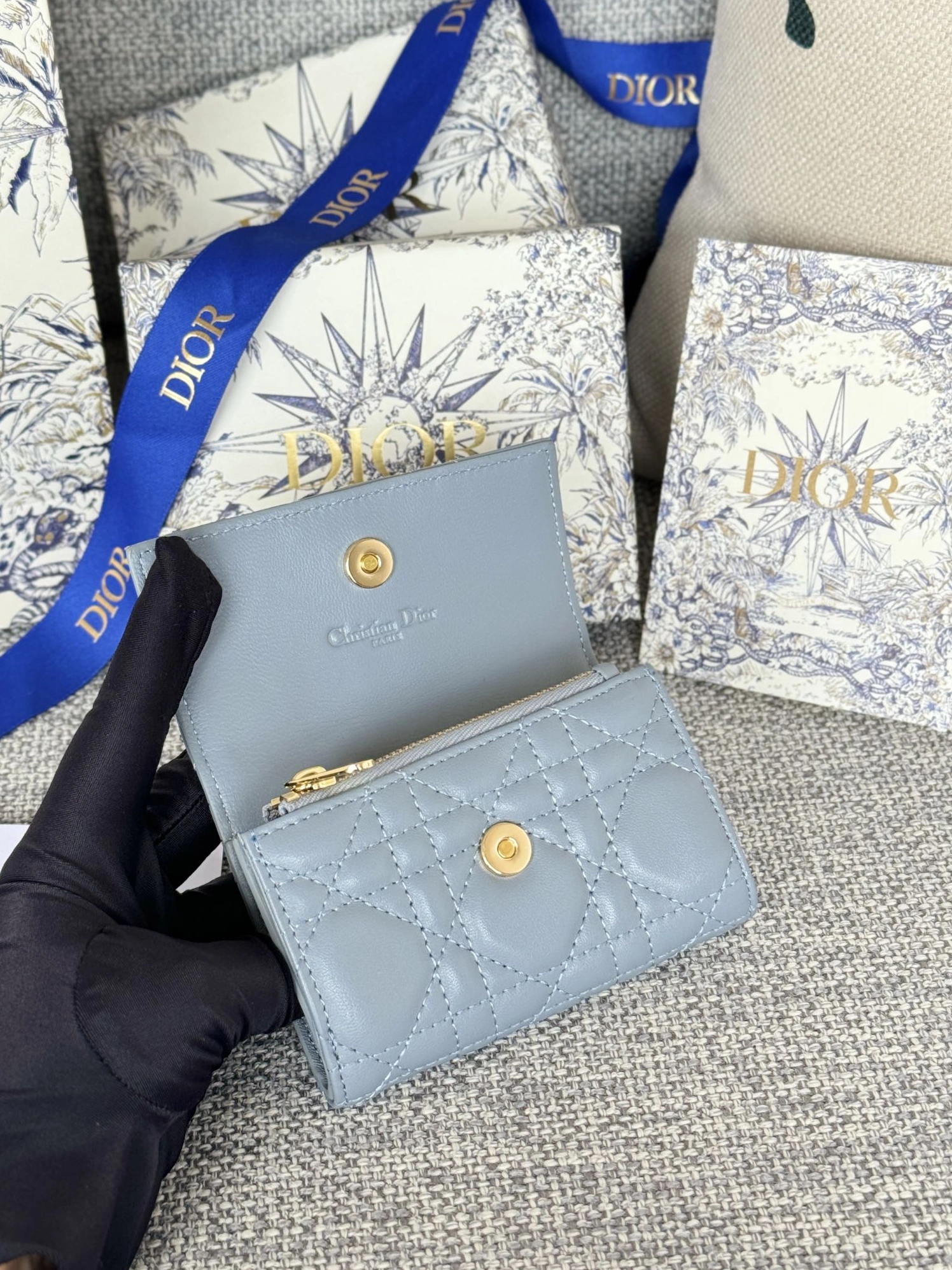 Durable 8962 Christian Dior AAA Wallets For Women - Image 4