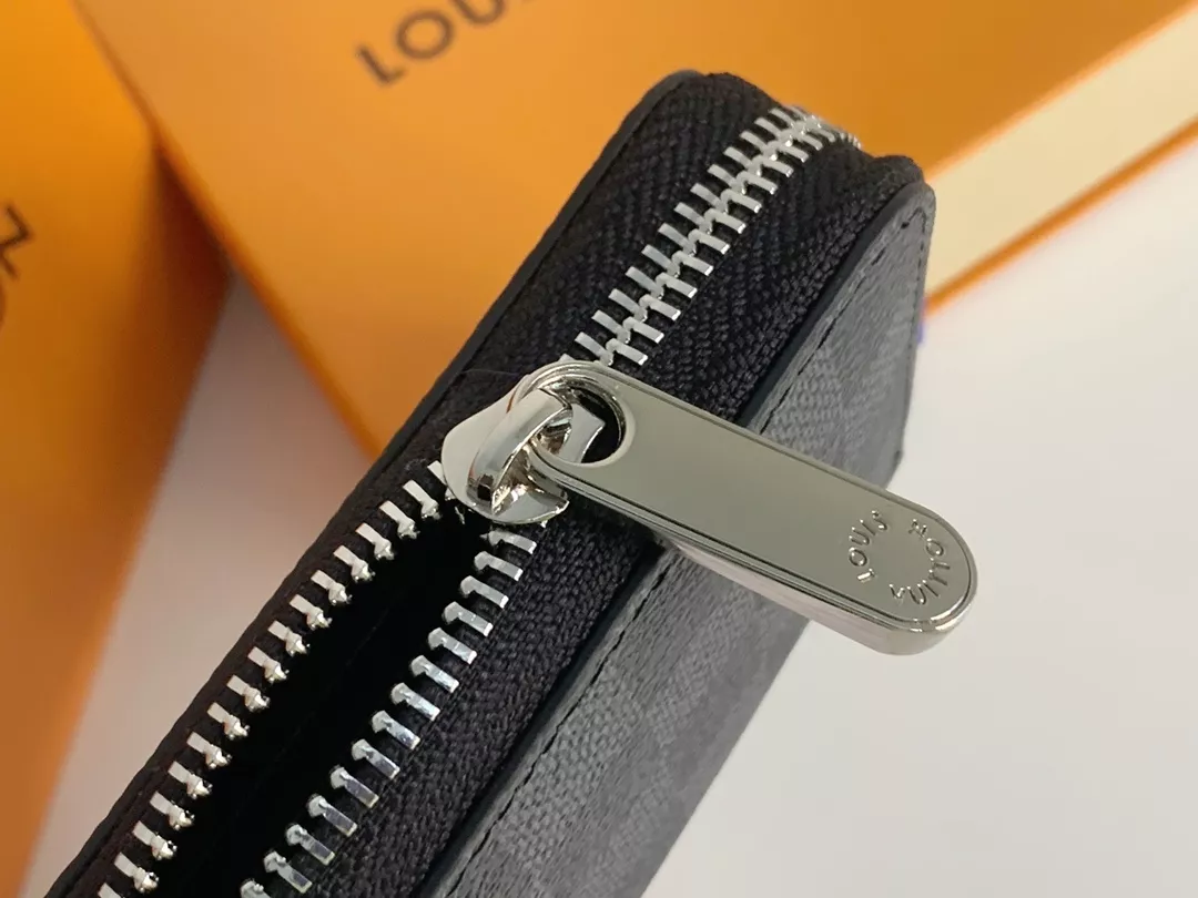 Efficient 6466 Louis Vuitton LV Card Case - Image 4