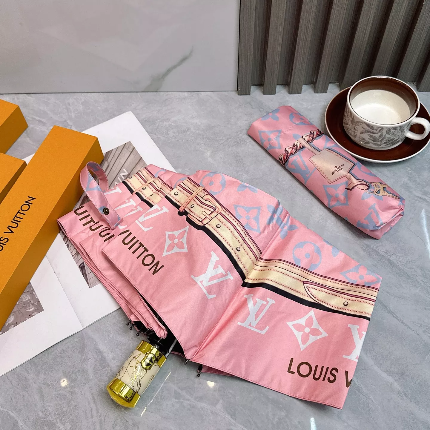 Elegant 2288 Louis Vuitton Umbrellas - Image 3