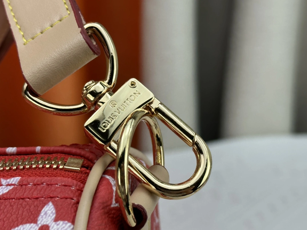 Elegant 5840 Louis Vuitton Travel Bags - Image 7