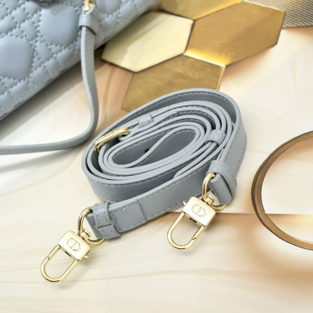 Elegant 6686 Christian Dior AAA Quality Handbags For Women - Image 8