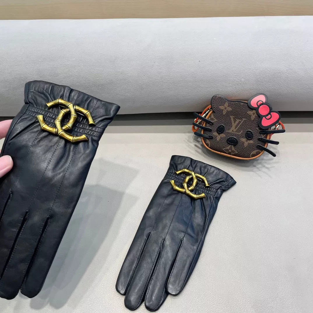 EyeCatching 1830 Chanel Gloves For Women - Image 6