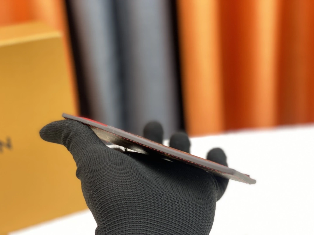 EyeCatching 7298 Louis Vuitton LV Card Case For Women - Image 3