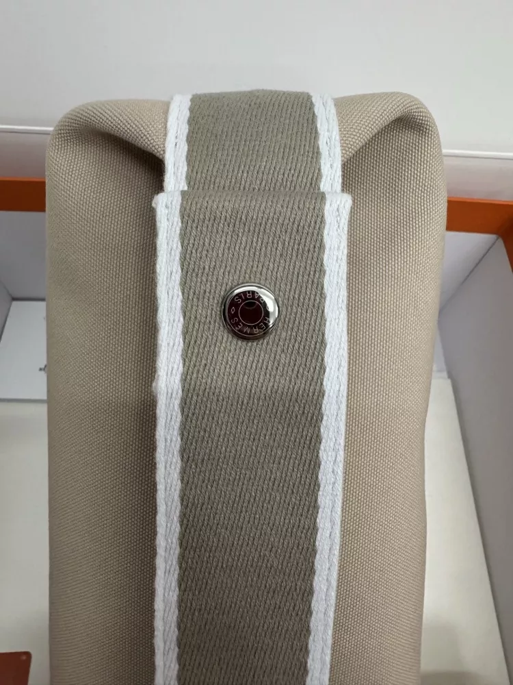 Fashionable 1799 Hermes AAA Quality Handbags For Women - Image 4