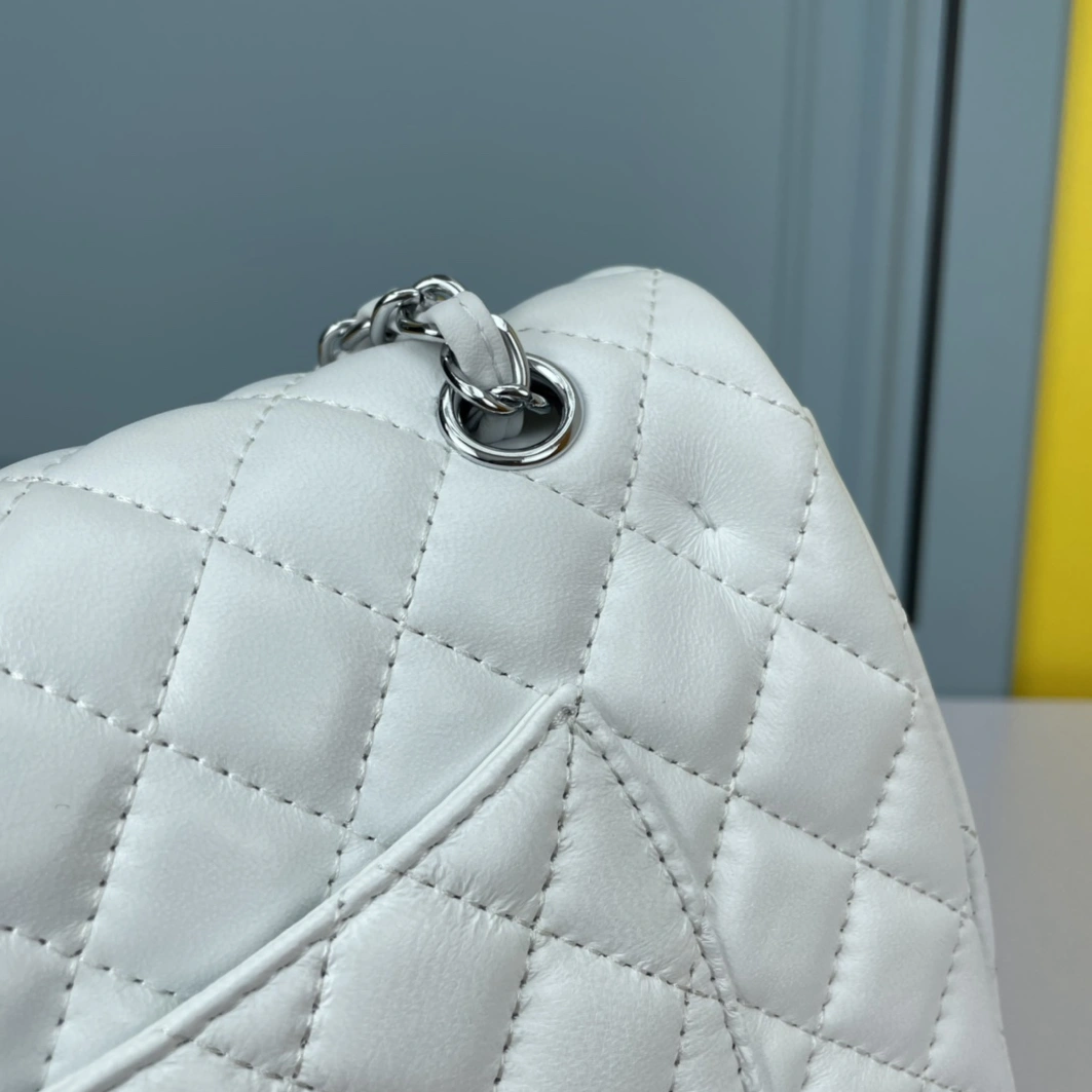 Fashionable 8568 Chanel AAA Quality Shoulder Bags For Women - Image 3