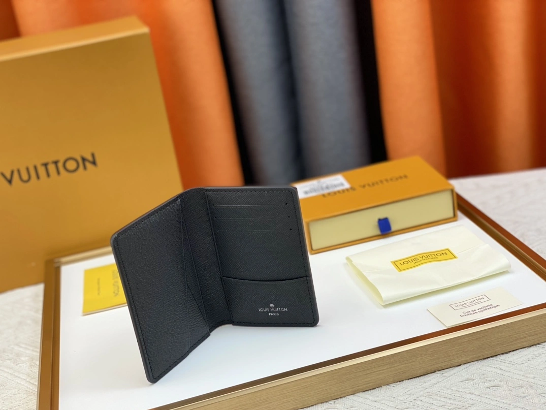 Flexible 1004 Louis Vuitton LV Card Case For Unisex - Image 7