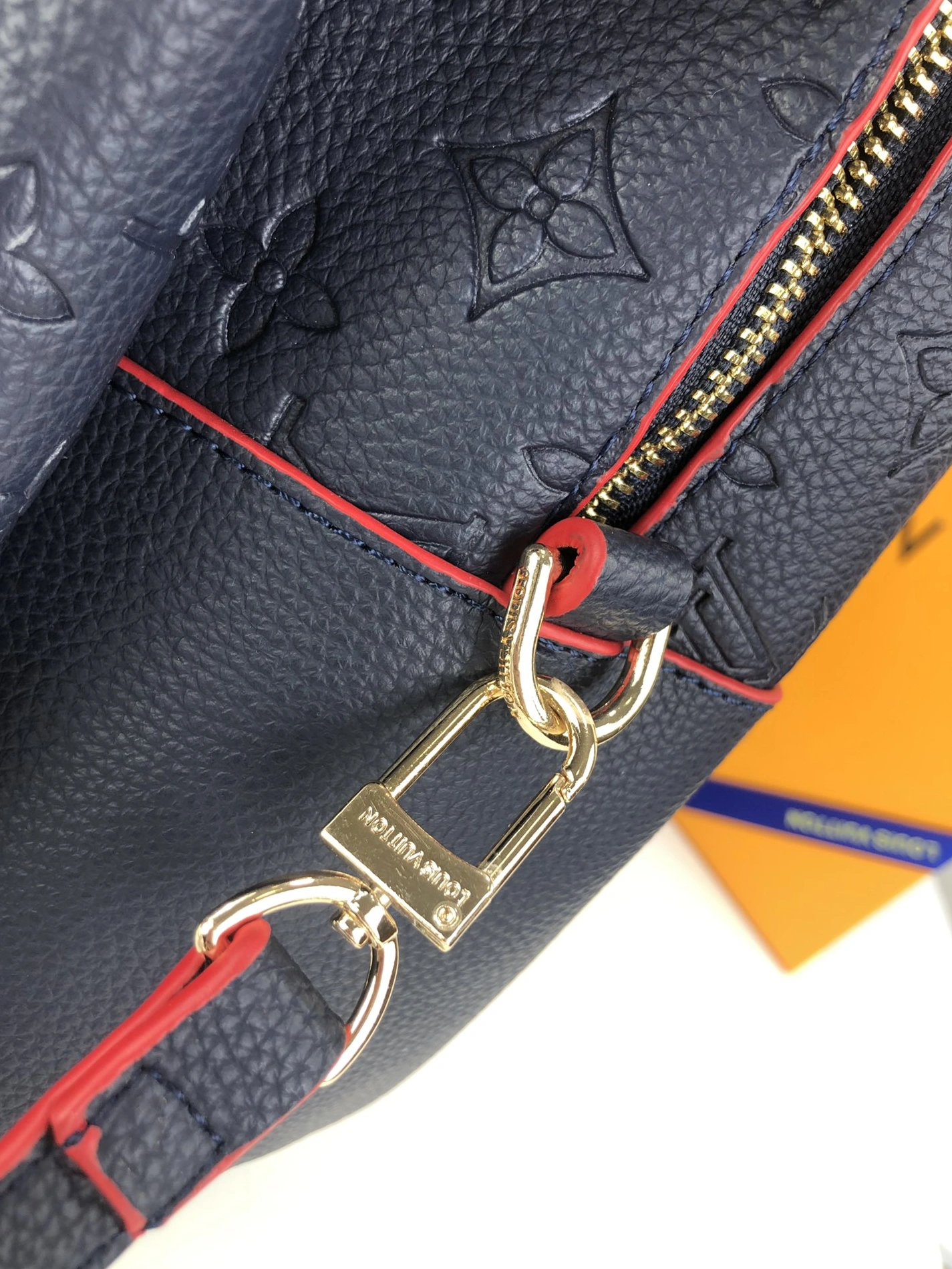 Functional 9339 Louis Vuitton AAA Quality Handbags For Women - Image 6