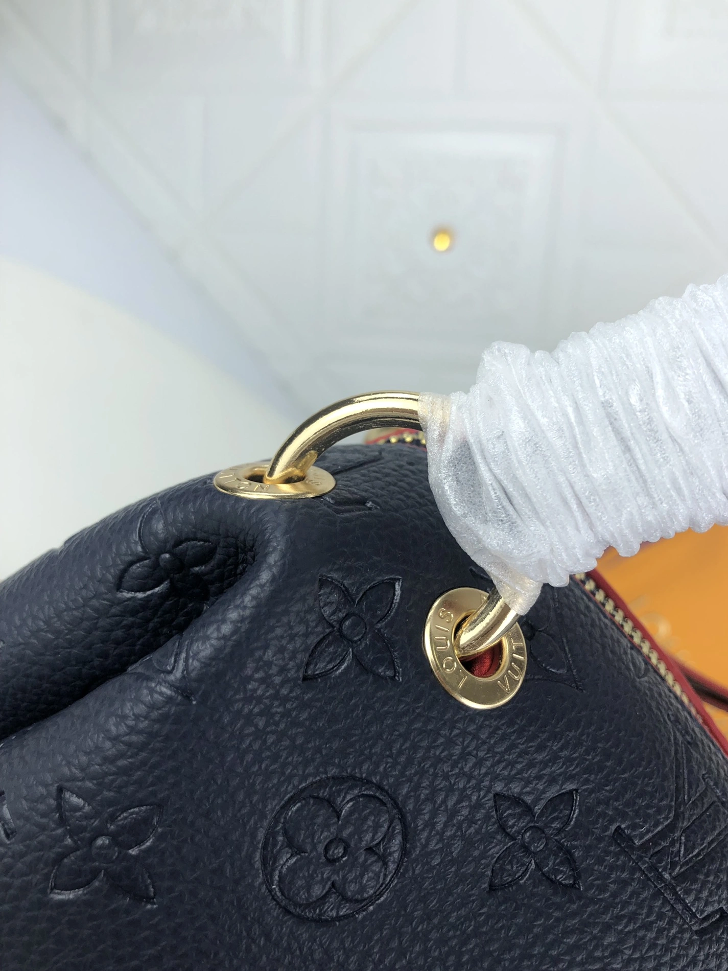 Functional 9339 Louis Vuitton AAA Quality Handbags For Women - Image 7