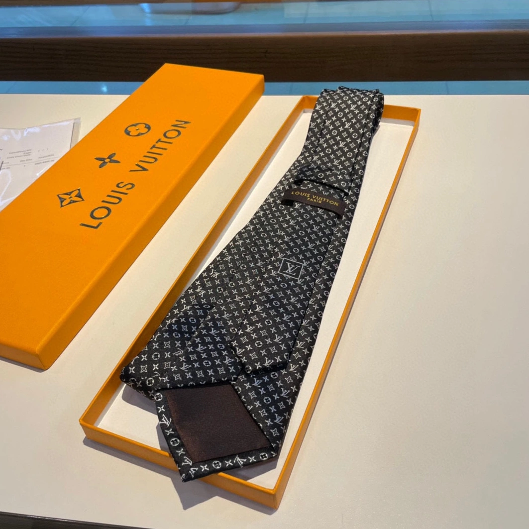 Functional 9939 Louis Vuitton LV Necktie For Men - Image 3