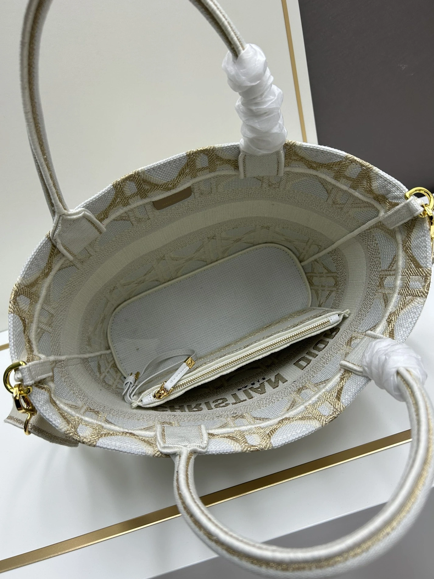 GoAnywhere 6003 Christian Dior AAA Quality Handbags For Women - Image 7