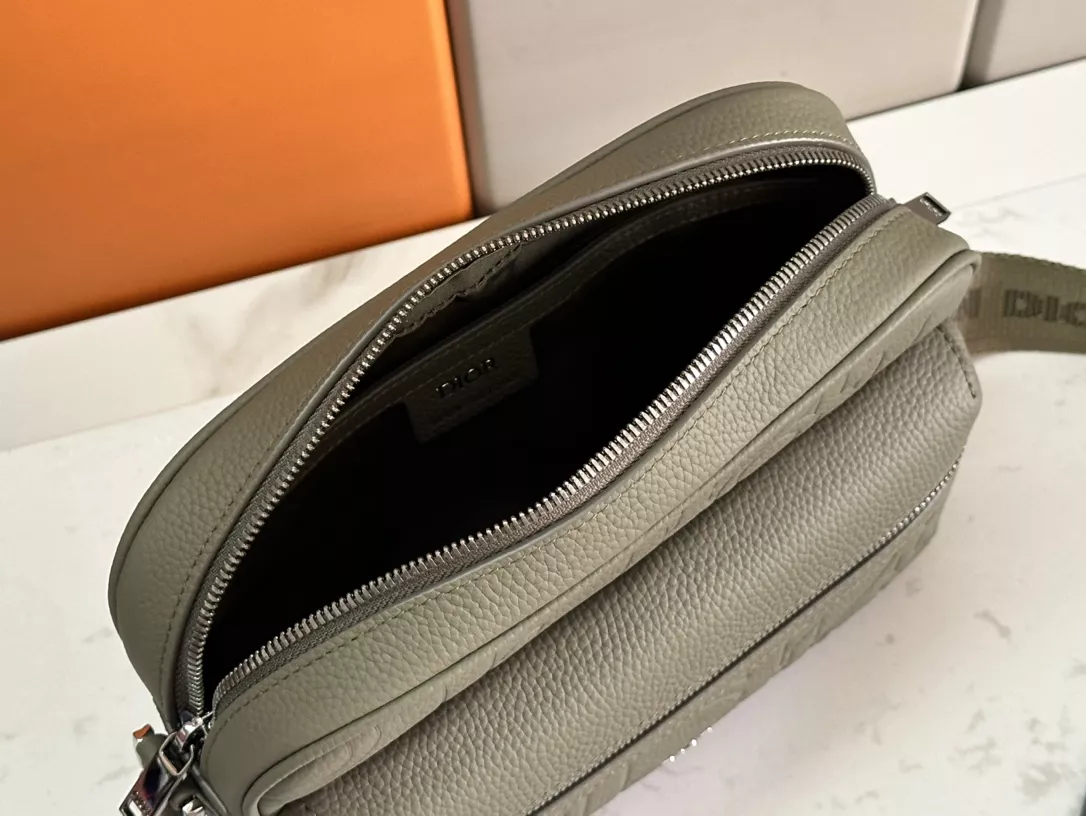 GoAnywhere 7424 Christian Dior AAA Man Messenger Bags - Image 8