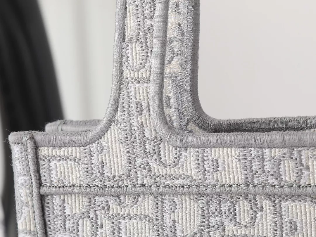 GoAnywhere 9311 Christian Dior AAA Quality Tote-Handbags For Women - Image 6