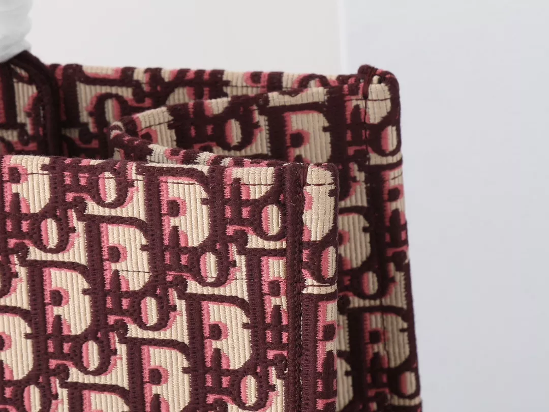 GoodFit 163 Christian Dior AAA Quality Tote-Handbags For Women - Image 6