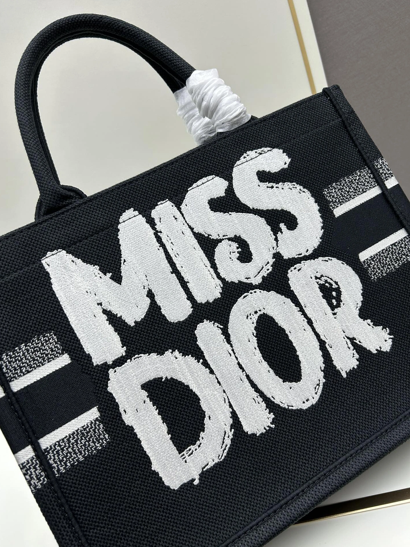 GoodFit 3342 Christian Dior AAA Quality Tote-Handbags For Women - Image 4