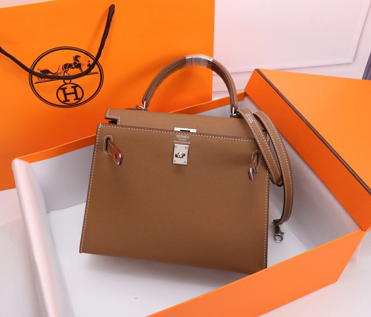 Hermes AAA Quality Handbags For Women Lightweight 7049