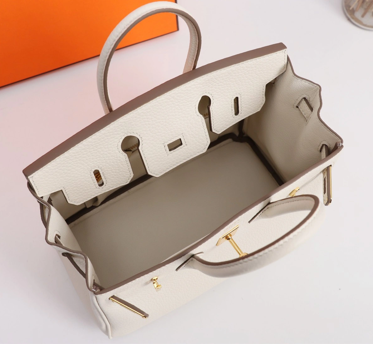 Hermes AAA Quality Handbags For Women Practical 512 - Image 8