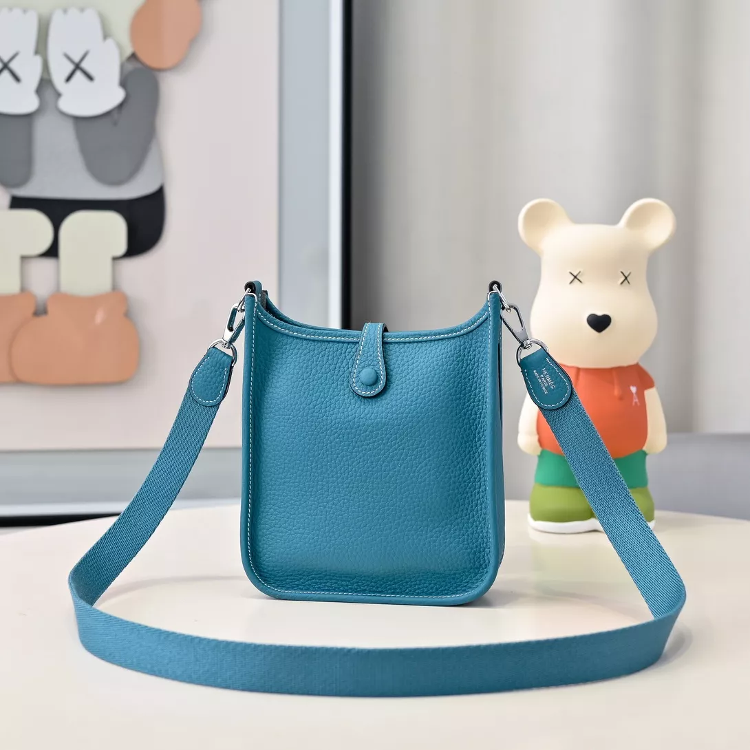 Hermes AAA Quality Messenger Bags For Women SmartChoice 7433 - Image 3