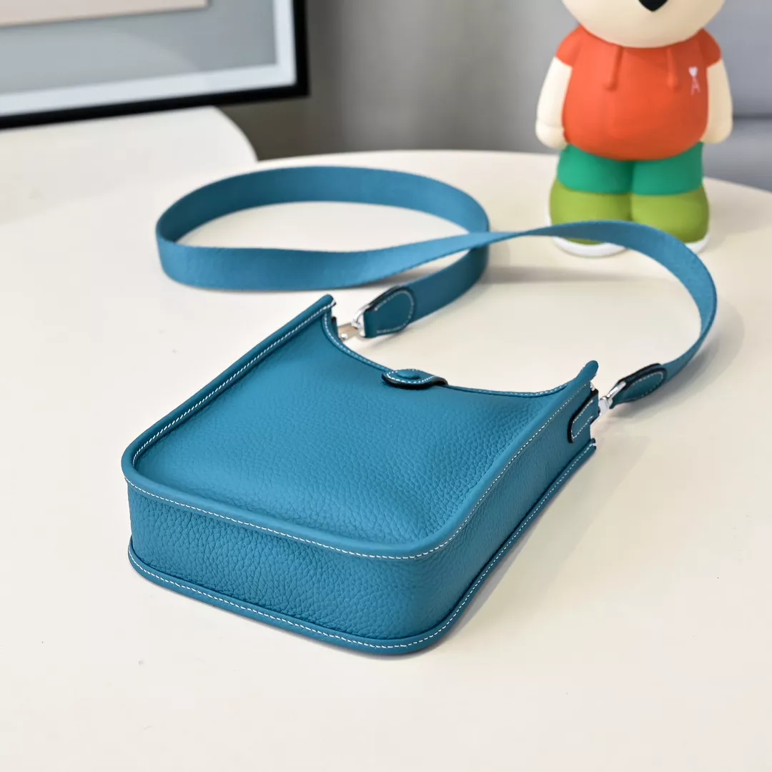 Hermes AAA Quality Messenger Bags For Women SmartChoice 7433 - Image 4