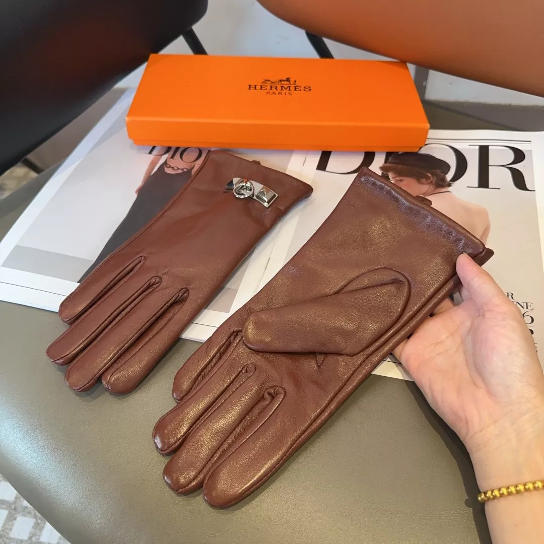 Hermes Gloves Practical 3851 - Image 6