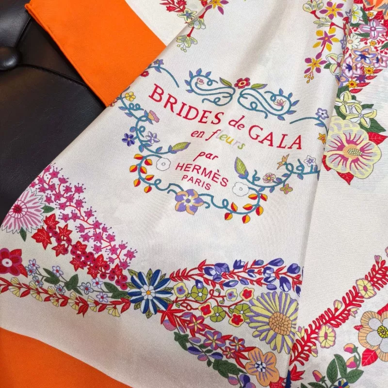 Hermes Silk Squares EasyMatch 554 - Image 4