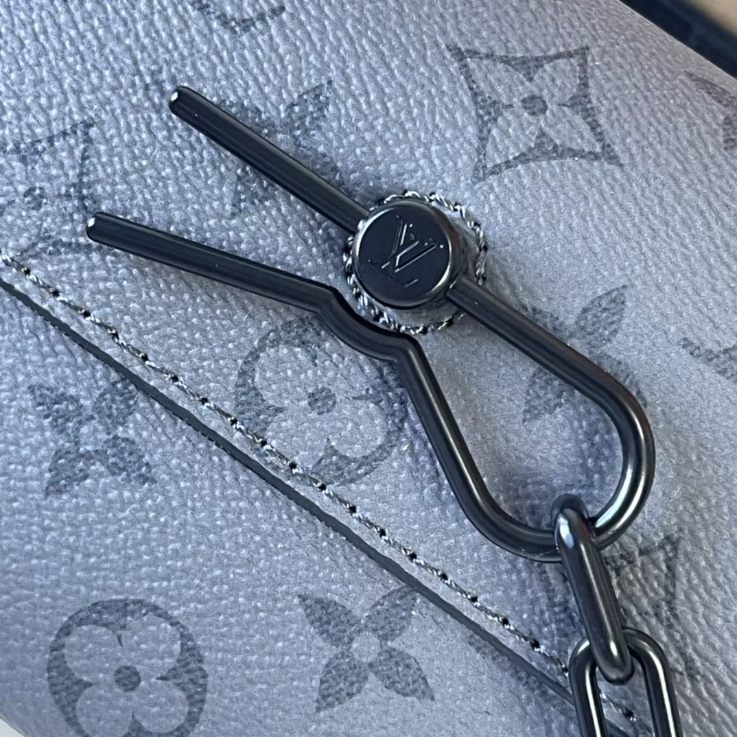 HighQuality 3815 Louis Vuitton AAA Quality Messenger Bags For Unisex - Image 5