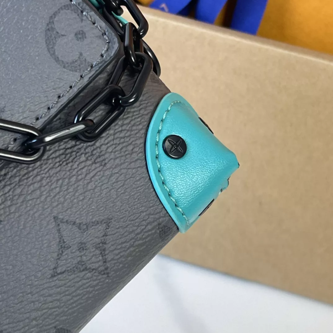 HighQuality 3815 Louis Vuitton AAA Quality Messenger Bags For Unisex - Image 6