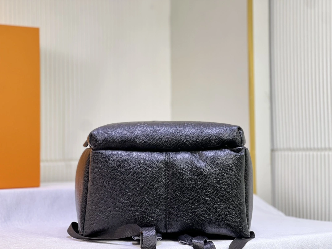 Louis Vuitton AAA Quality Backpacks For Unisex Unique 3017 - Image 5