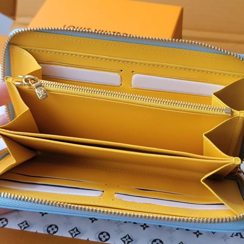 Louis Vuitton AAA Quality Card Case EasyMatch 999 - Image 5