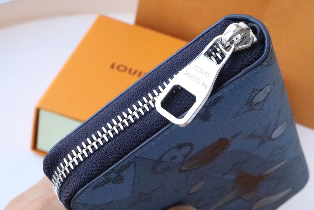 Louis Vuitton AAA Quality Card Case GoAnywhere 7789 - Image 4