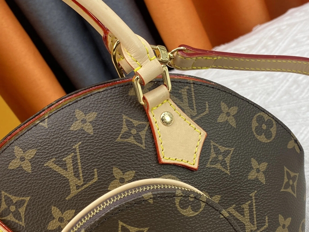 Louis Vuitton AAA Quality Handbags For Women Refined 3995 - Image 6