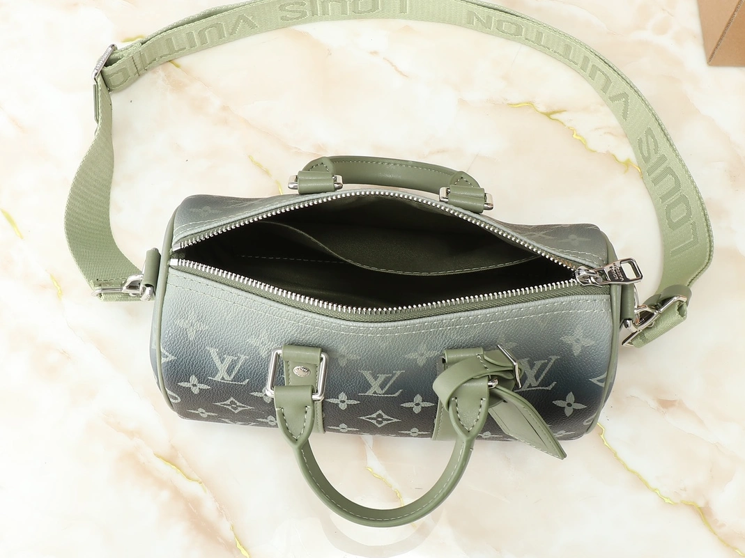 Louis Vuitton AAA Quality Handbags For Women Sleek 5747 - Image 8