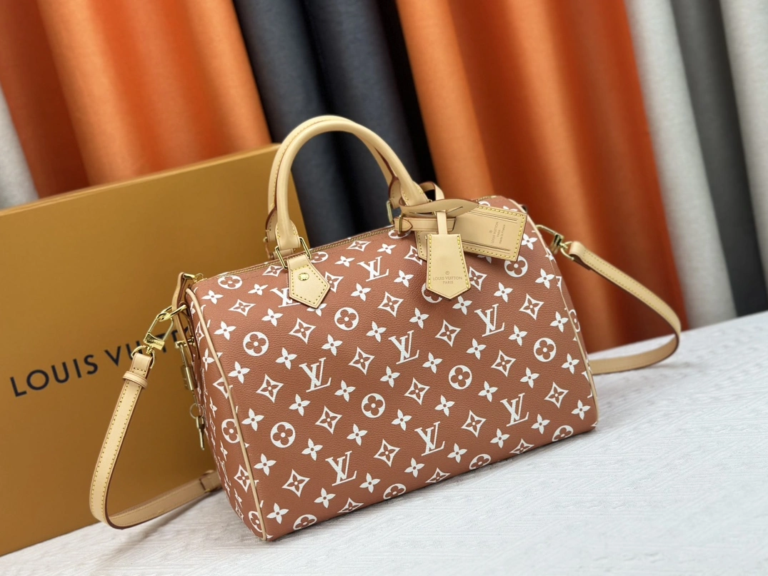 Louis Vuitton AAA Quality Handbags For Women Versatile 5332