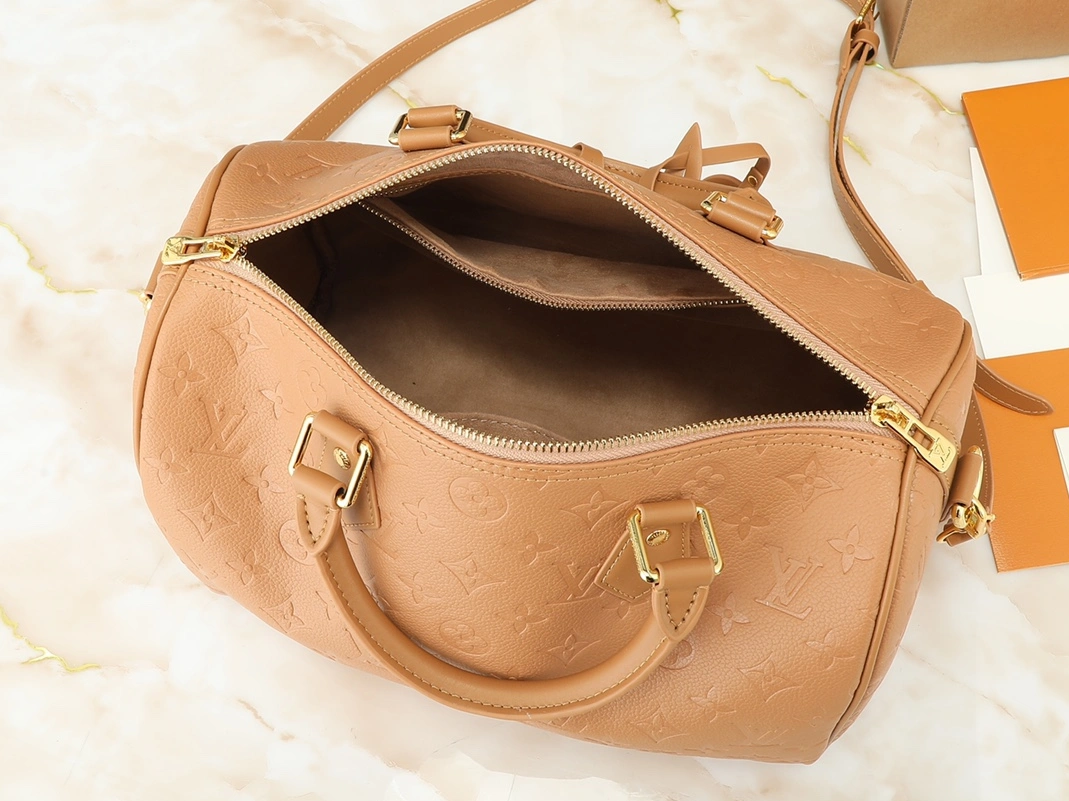 Louis Vuitton AAA Quality Handbags For Women WellDesigned 3460 - Image 8