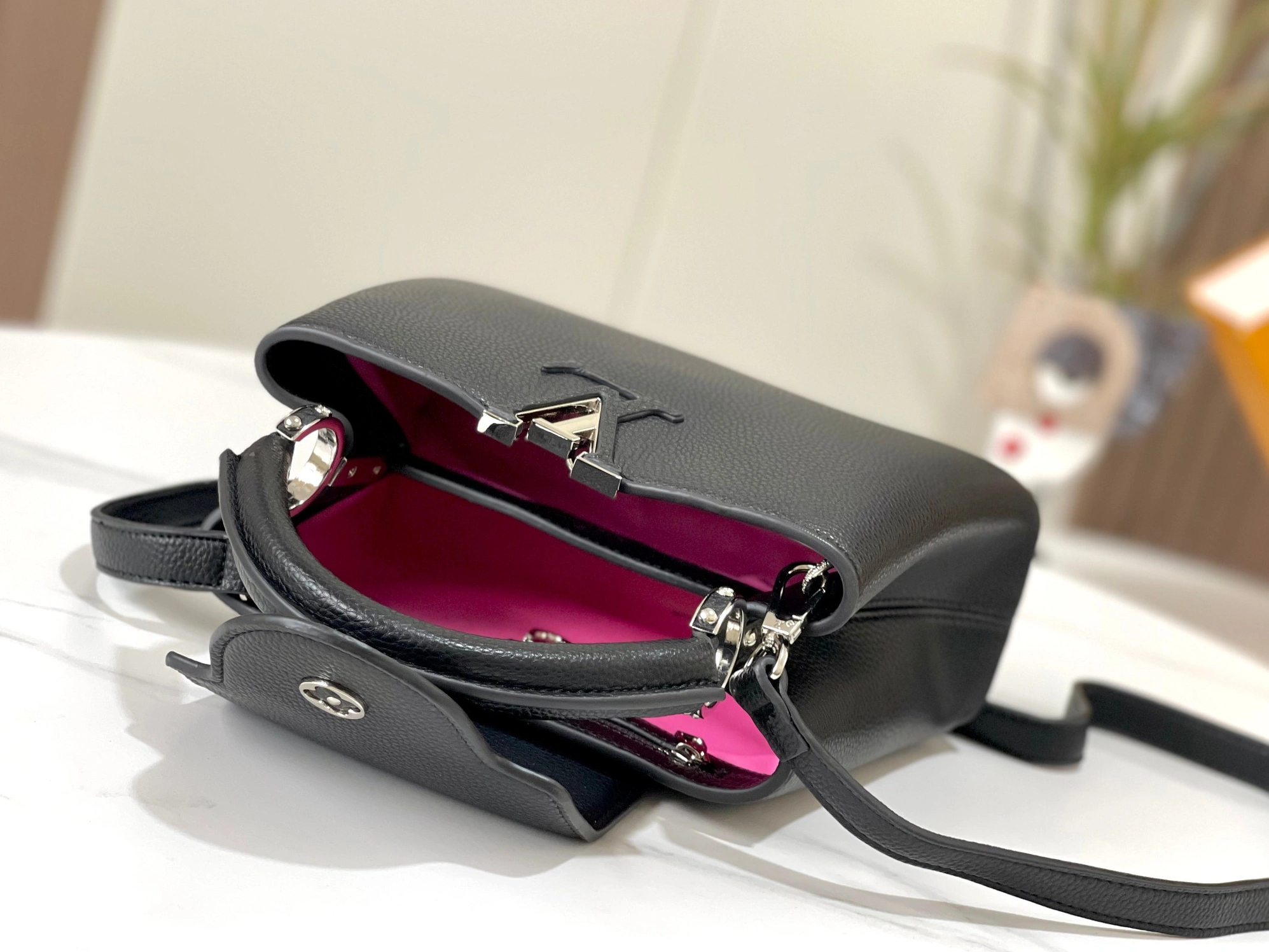 Louis Vuitton AAA Quality Messenger Bags For Women BestValue 1793 - Image 8