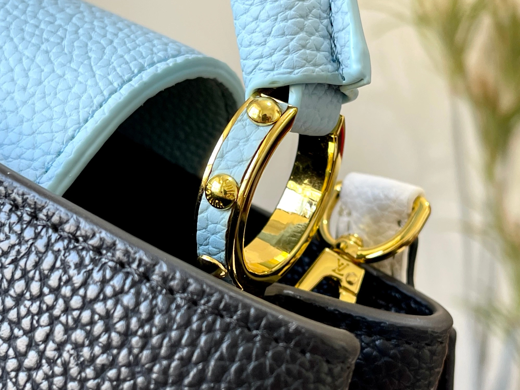 Louis Vuitton AAA Quality Messenger Bags For Women Breathable 9141 - Image 5