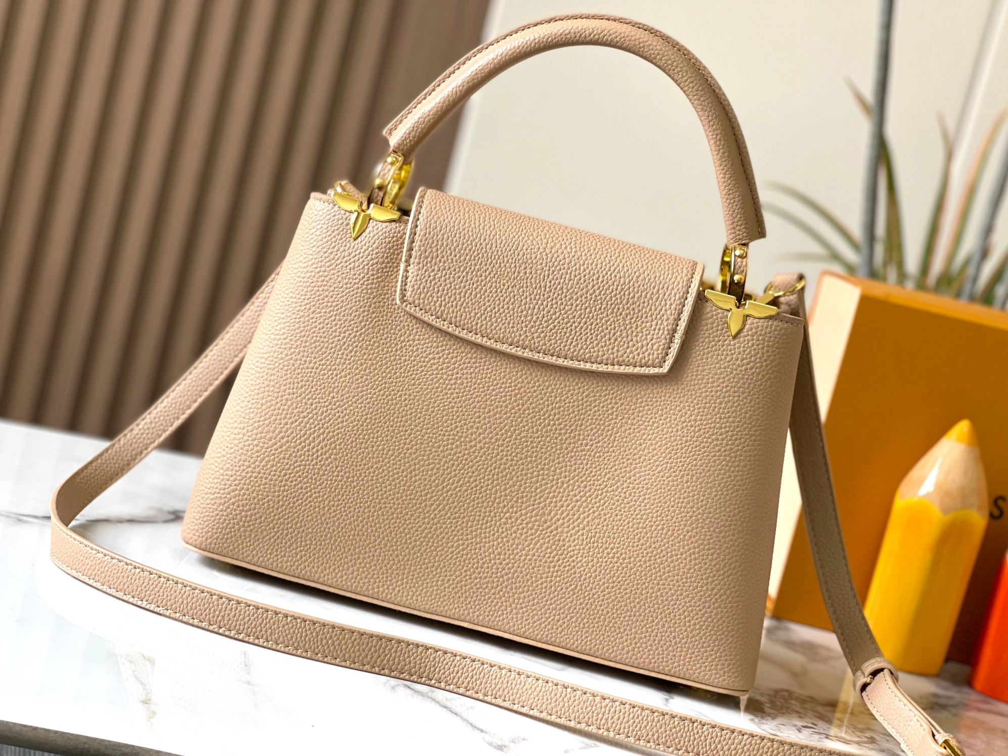 Louis Vuitton AAA Quality Messenger Bags For Women UrbanStyle 9135 - Image 3