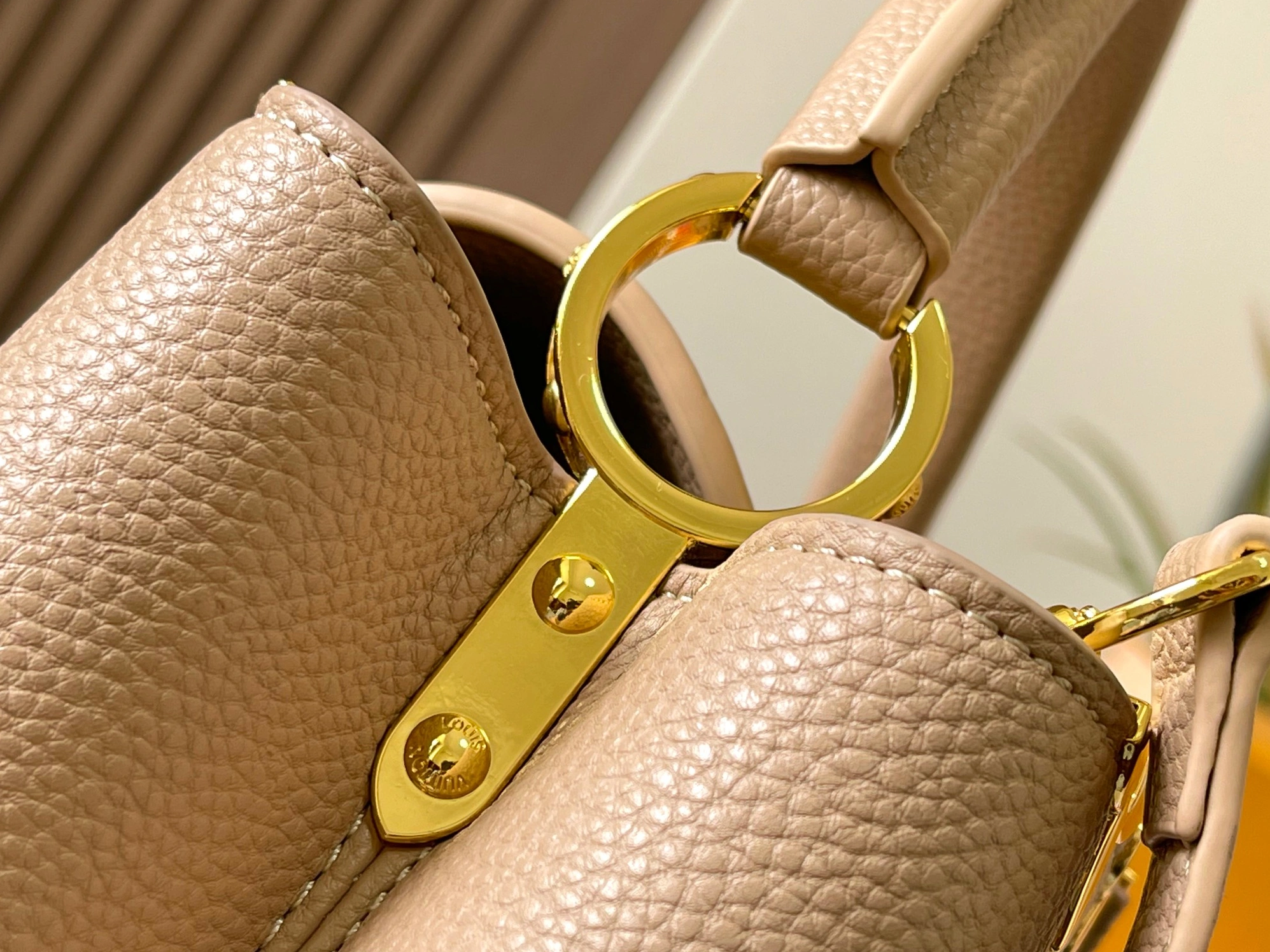 Louis Vuitton AAA Quality Messenger Bags For Women UrbanStyle 9135 - Image 6