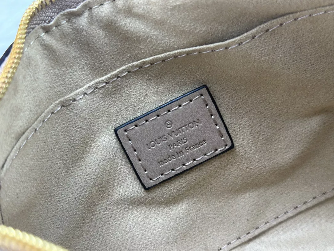 Louis Vuitton AAA Quality Shoulder Bags For Women GoAnywhere 9311 - Image 8