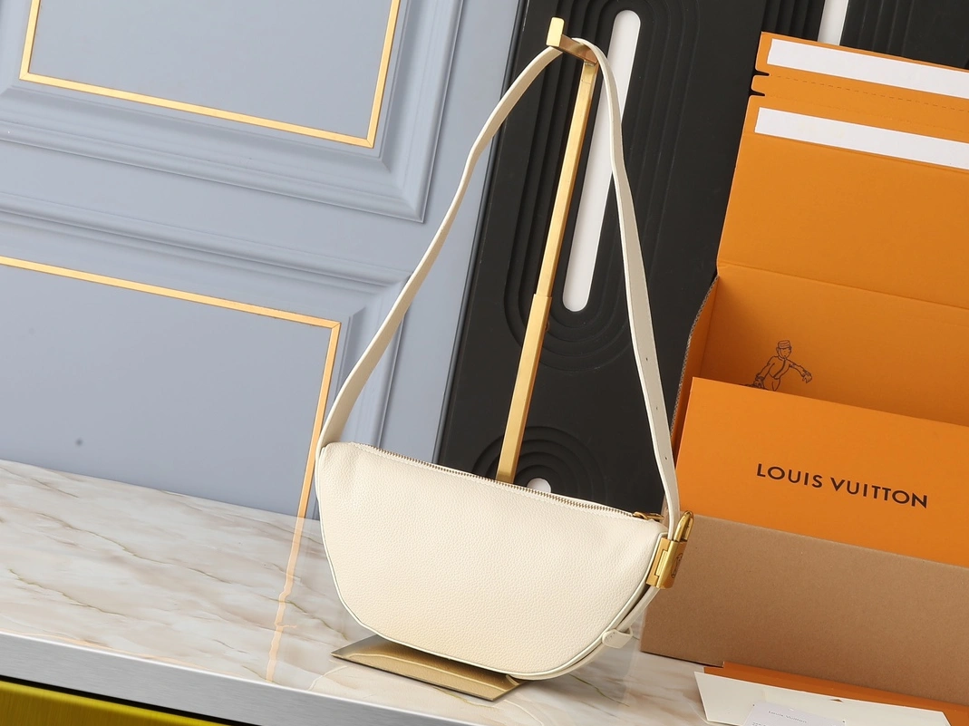 Louis Vuitton AAA Quality Shoulder Bags For Women Reliable 7085