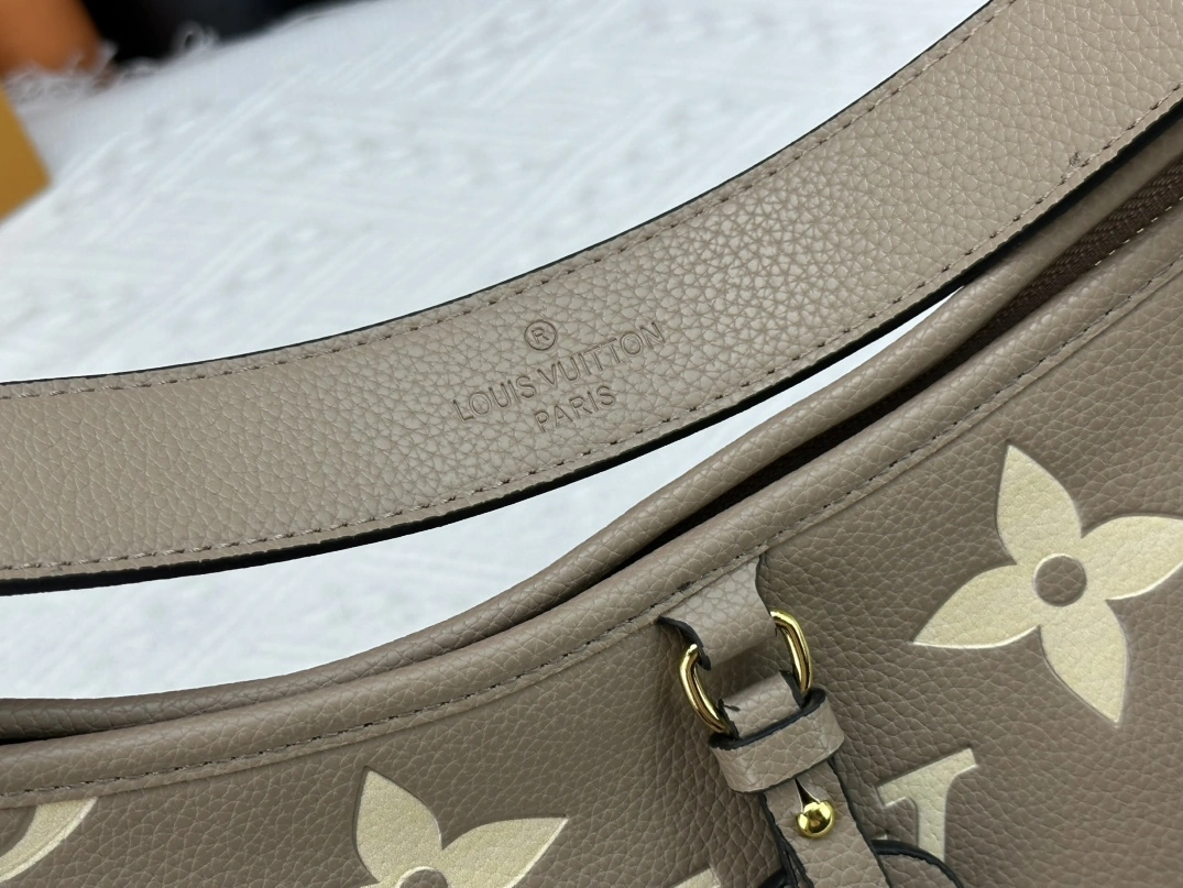 Louis Vuitton AAA Quality Shoulder Bags For Women SmartChoice 9379 - Image 6