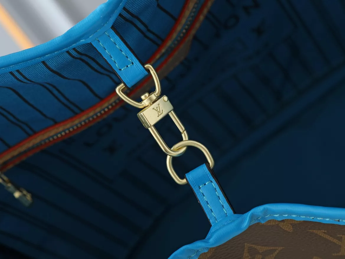 Louis Vuitton AAA Quality Shoulder Bags For Women SportInspired 7458 - Image 7