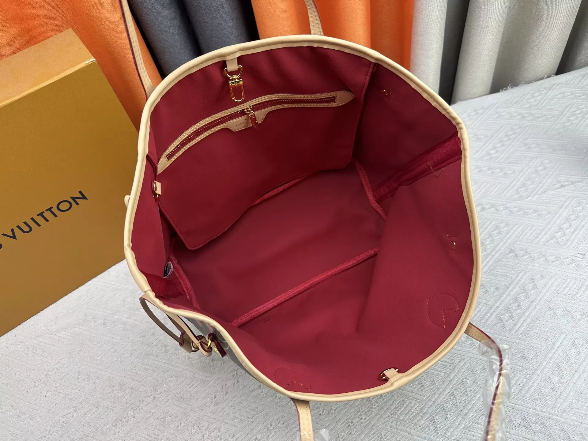 Louis Vuitton AAA Quality Shoulder Bags For Women Trendy 5543 - Image 8