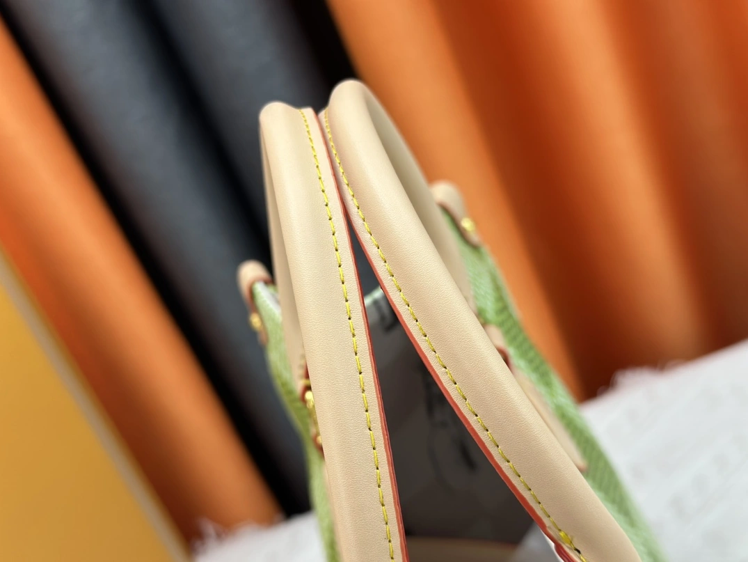 Louis Vuitton AAA Quality Tote-Handbags For Women Comfortable 7095 - Image 7