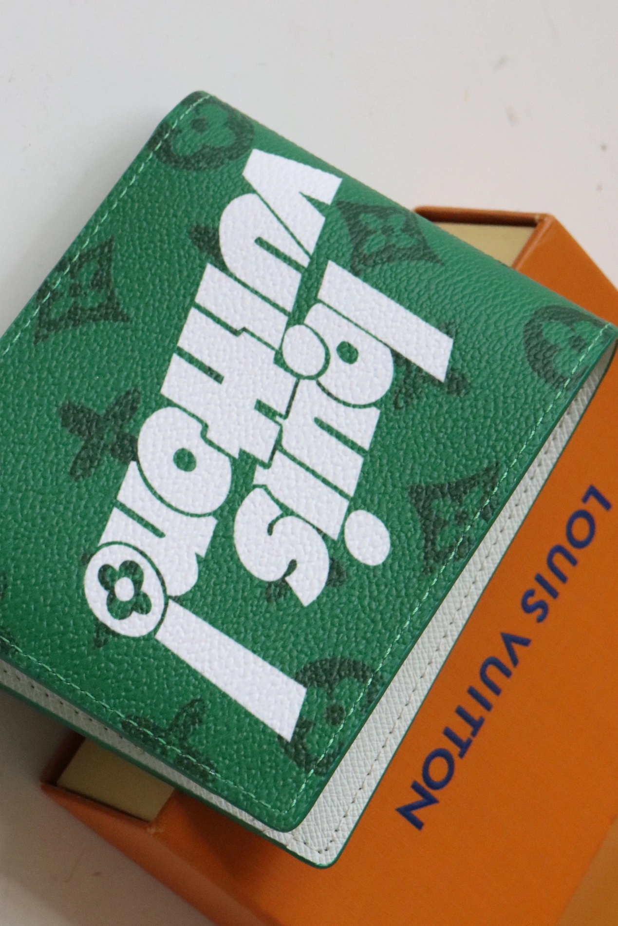 Louis Vuitton AAA Quality Wallets Resilient 7432 - Image 3