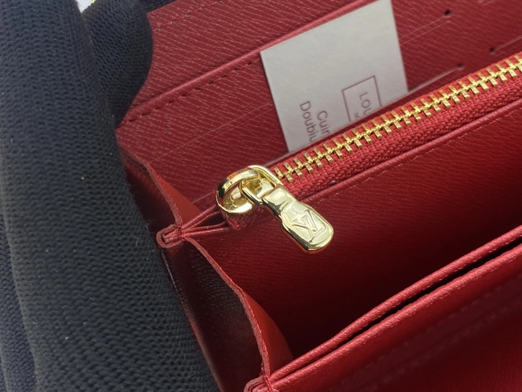 Louis Vuitton AAA Quality Wallets Versatile 8091 - Image 6