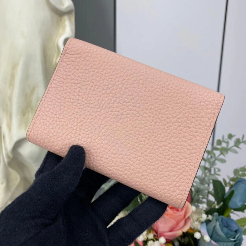 Cowhidele Louis Vuitton Capucines Compact Wallet - Image 4
