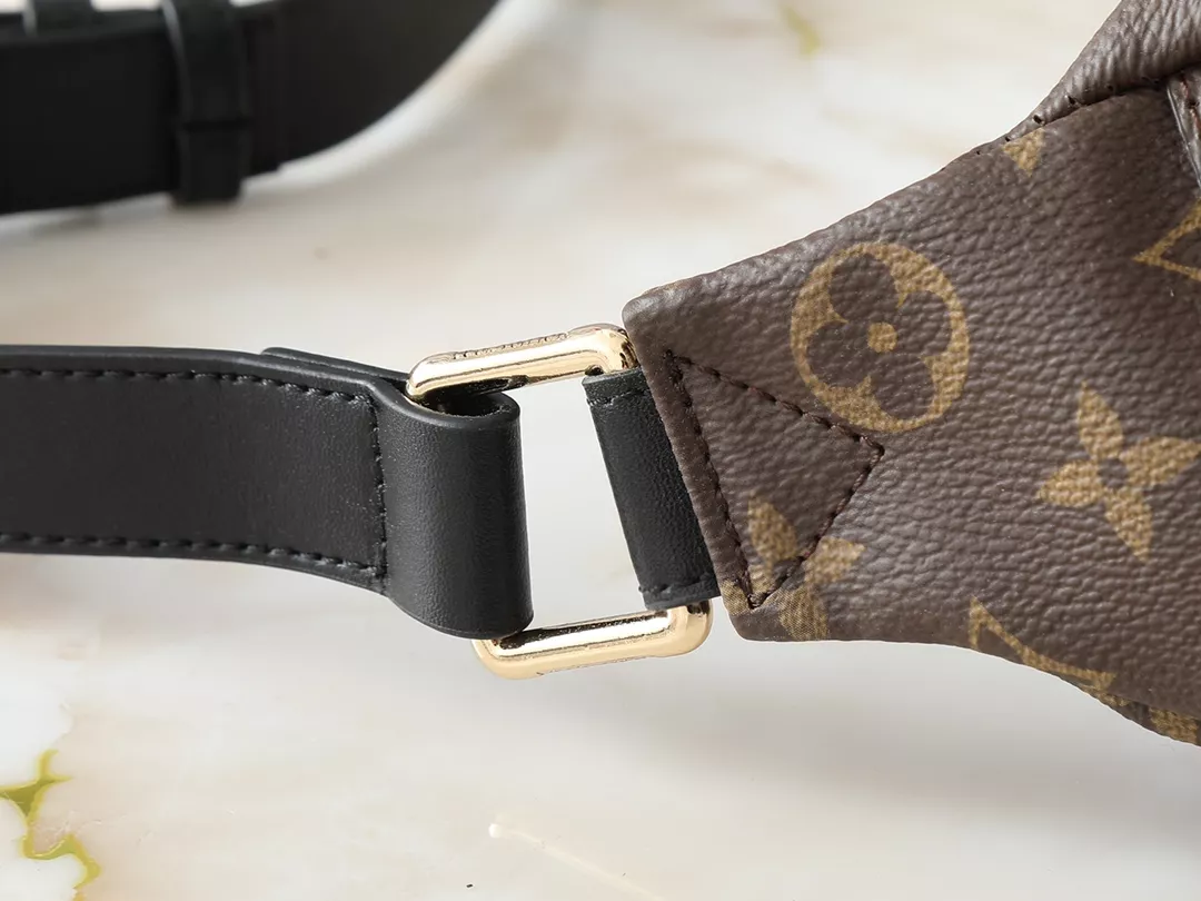 Louis Vuitton LV AAA Quality Belt Bags For Unisex Compact 491 - Image 7